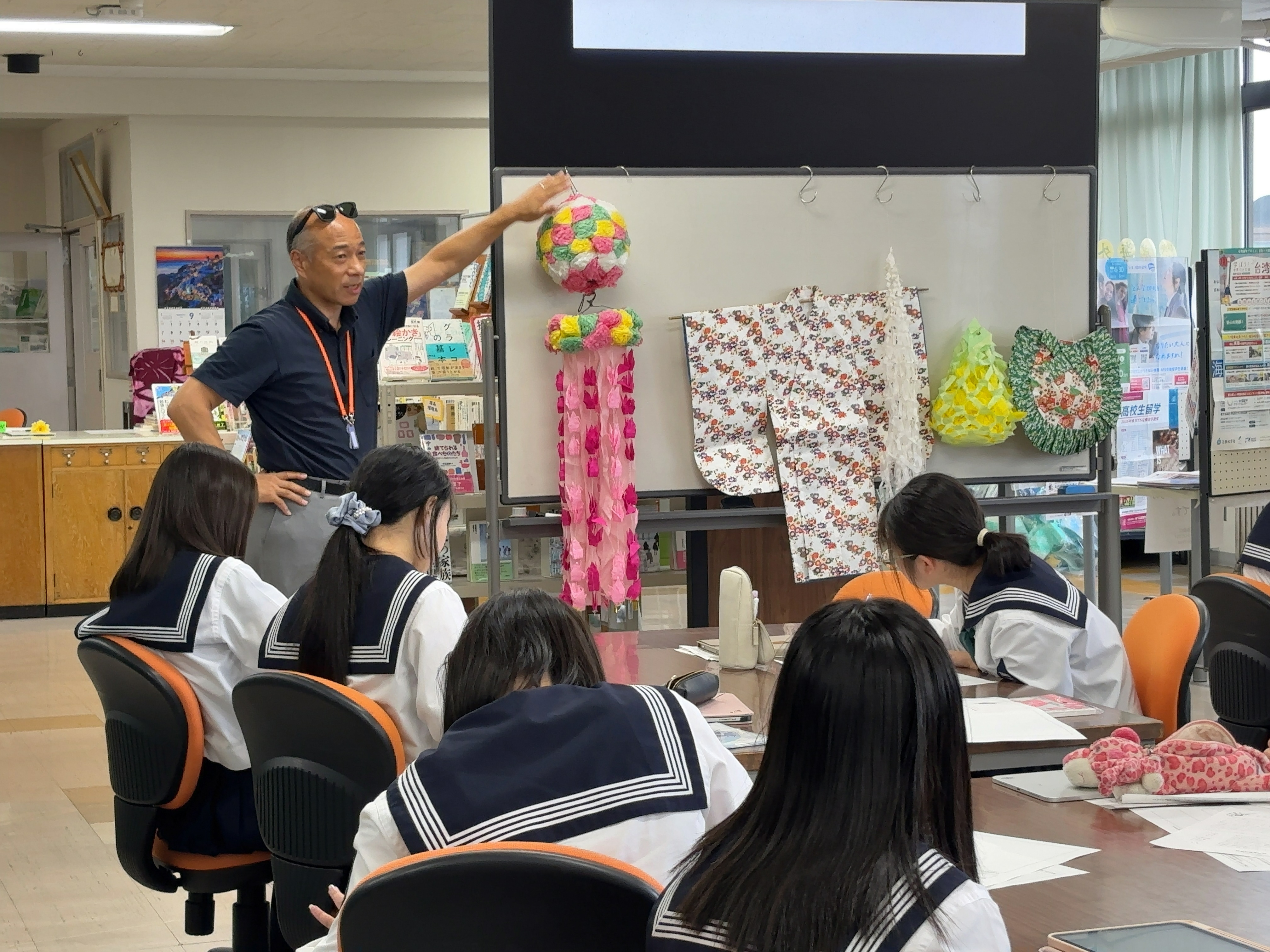 学校での七夕講座の様子